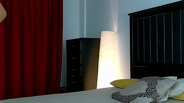 Yanira Muslim online show from 11.27.25