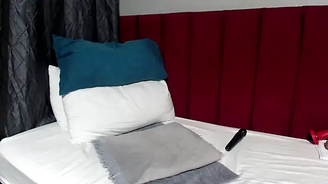 Snapshot of Mochabae chatting on 11.14.25 Mochabae online show from 11.14.25