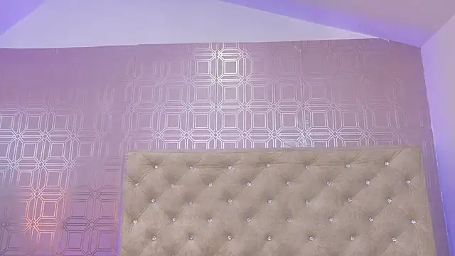 Snapshot of Sara_Desire chatting on 10.01.25 Sara Desire online show from 10.01.25