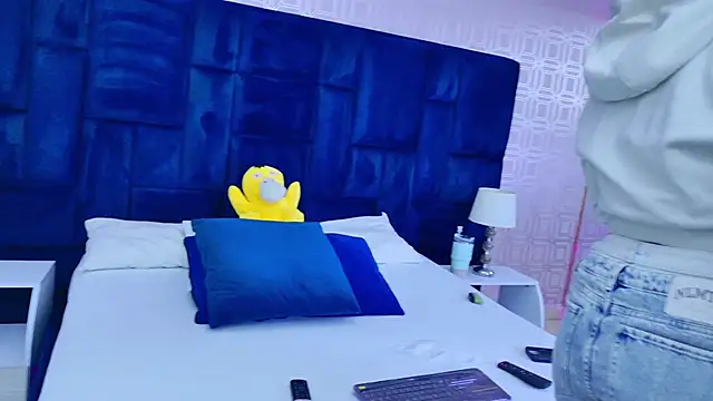 Snapshot of Sara_Desire chatting on 02.05.26 Sara Desire online show from 02.05.26