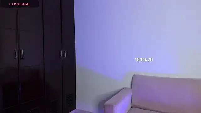 Lilacutte  online show from 06.18.26