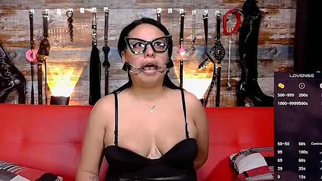 Snapshot of slave_Rubi chatting on 12.30.24 slave Rubi online show from 12.30.24