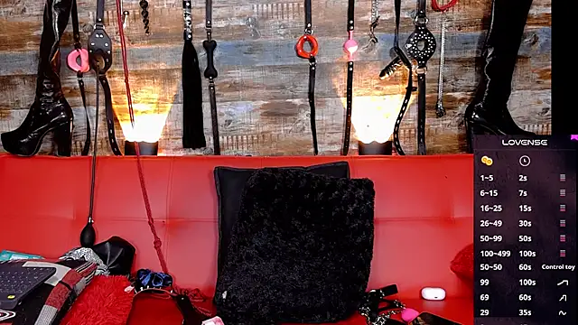 Snapshot of slave_Rubi chatting on 01.08.25 slave Rubi online show from 01.08.25