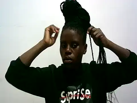 Snapshot of hottgirlval chatting on 12.28.24 hottgirlval online show from 12.28.24