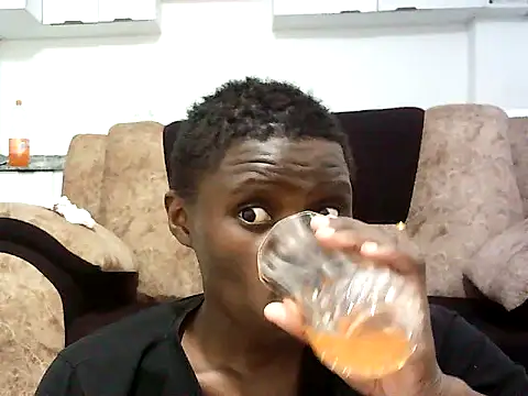 Snapshot of hottgirlval chatting on 03.01.25 hottgirlval online show from 03.01.25