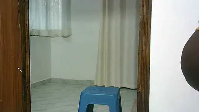 Snapshot of hottgirlval chatting on 09.10.25 hottgirlval online show from 09.10.25