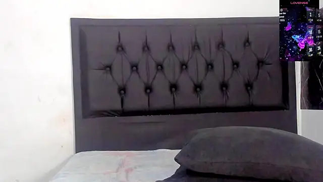 kriixtybrown online show from 02.22.25