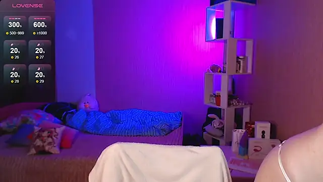 ur kitty   online show from 12.08.24