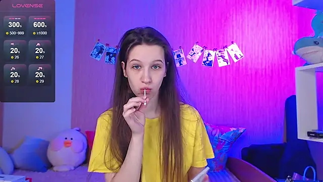 ur kitty   online show from 10.12.25