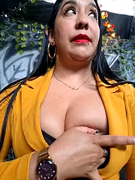 Bella keny online show from 12.05.25