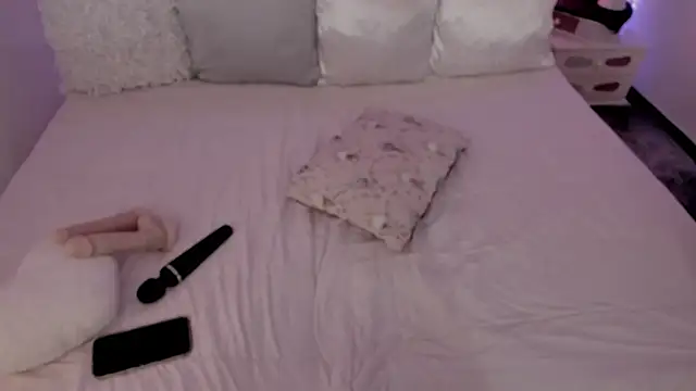 Lau 123x online show from 10.08.25