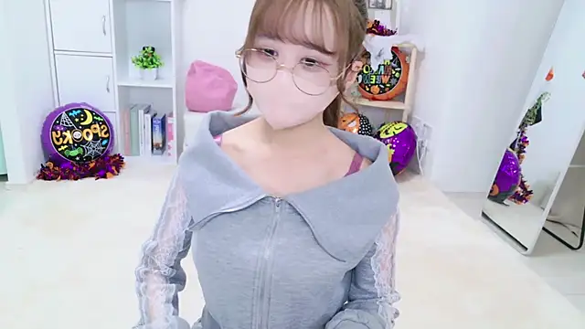 chihiro ri online show from 10.27.25