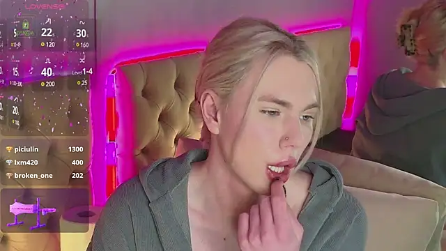 Snapshot of DanielPaige_ chatting on 02.05.25 DanielPaige online show from 02.05.25