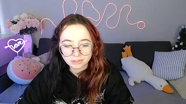 Mini Diva online show from 02.17.26