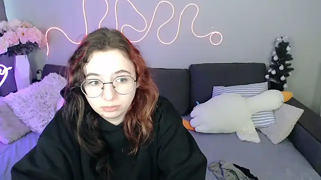 Mini Diva online show from 03.23.26