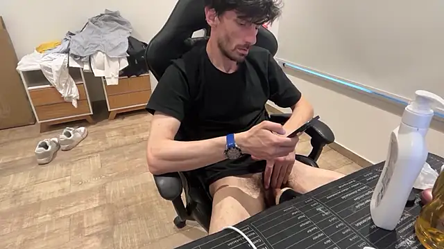 nicolaaaaas online show from 10.17.25