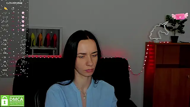 annakillianox online show from 02.15.25