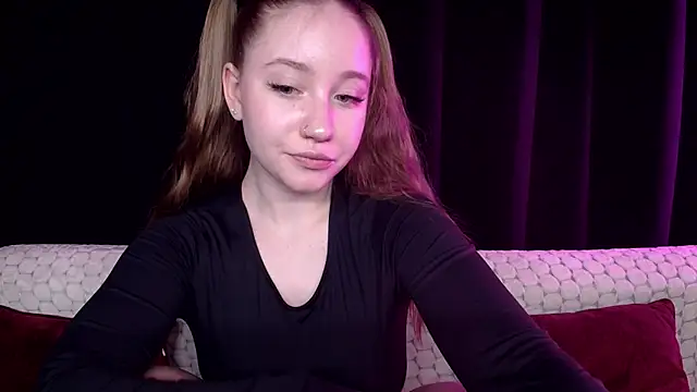 Snapshot of SindiWatsoon chatting on 12.21.24 SindiWatsoon online show from 12.21.24