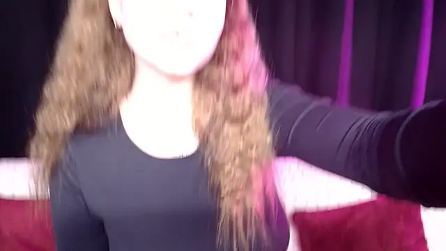 Snapshot of SindiWatsoon chatting on 02.01.25 SindiWatsoon online show from 02.01.25