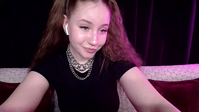 Snapshot of SindiWatsoon chatting on 02.19.25 SindiWatsoon online show from 02.19.25