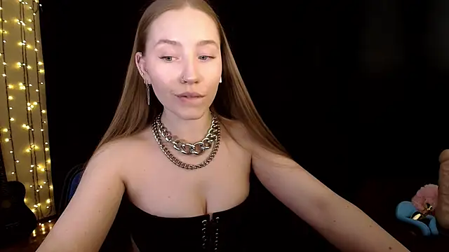 Snapshot of SindiWatsoon chatting on 02.02.26 SindiWatsoon online show from 02.02.26