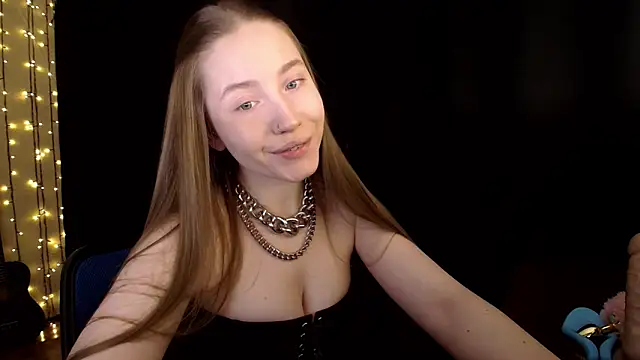 Snapshot of SindiWatsoon chatting on 02.19.26 SindiWatsoon online show from 02.19.26