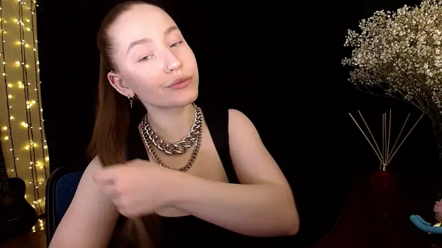 Snapshot of SindiWatsoon chatting on 03.03.26 SindiWatsoon online show from 03.03.26