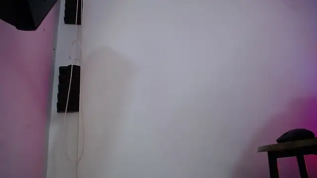 luly pink online show from 10.30.25