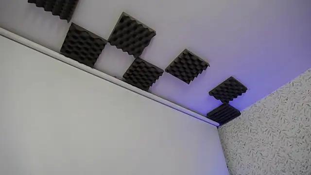 luly pink online show from 11.25.25