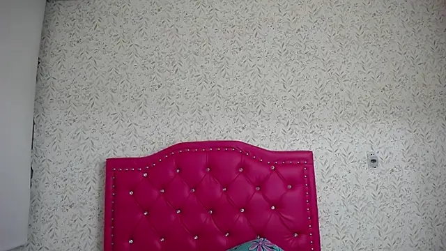 luly pink online show from 12.16.25