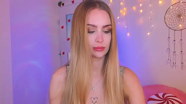 Kamila icee online show from 02.28.25