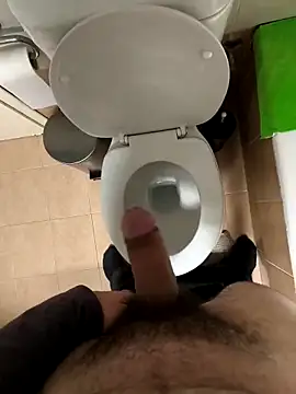 Snapshot of onbifeet chatting on 02.17.25 onbifeet online show from 02.17.25