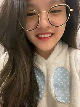 Krixxi22 online show from 12.14.24