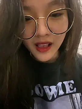 Krixxi22 online show from 12.25.24