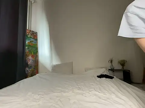 winter  sun online show from 09.23.25