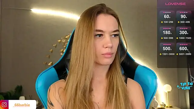 Snapshot of BBabyShark chatting on 01.13.25 BBabyShark online show from 01.13.25