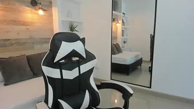 zoe danae  online show from 02.27.26