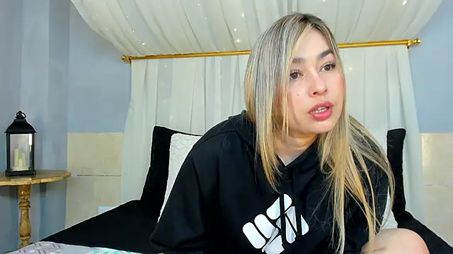 AnnaVictoria   online show from 01.04.25