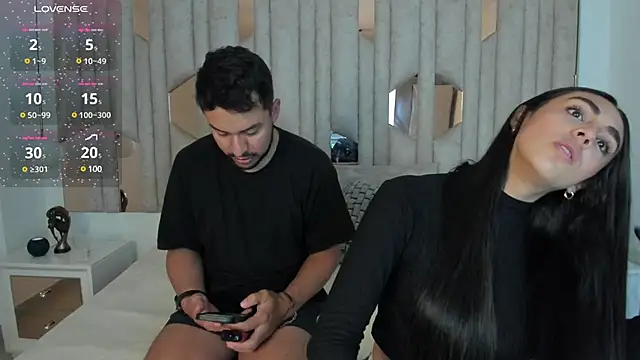 Snapshot of 1m_valery chatting on 12.24.24 1m valery online show from 12.24.24