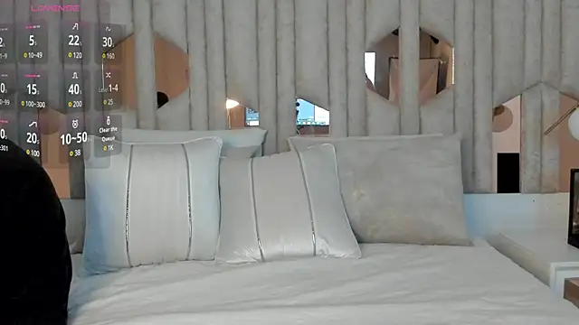 Snapshot of 1m_valery chatting on 03.11.25 1m valery online show from 03.11.25