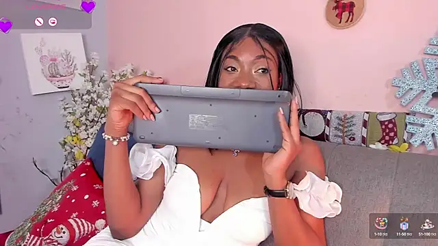 Snapshot of zaraadoll chatting on 12.26.24 zaraadoll online show from 12.26.24