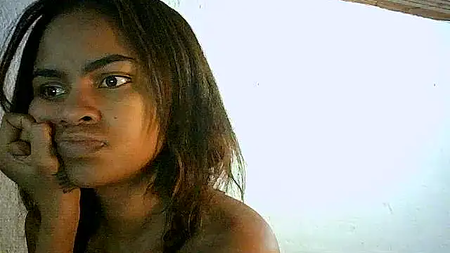 Snapshot of Bellabeltrann chatting on 03.21.25 Bellabeltrann online show from 03.21.25