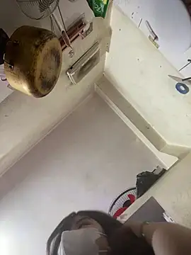 HoneyBuns 05 online show from 02.11.25