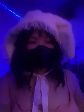 HoneyBuns 05 online show from 02.22.25