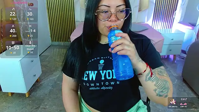 martinna tay online show from 11.21.25