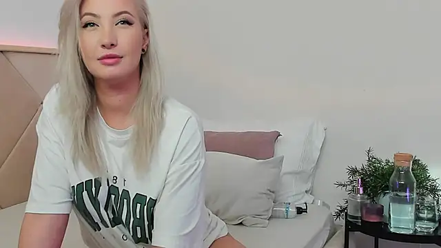 LilouKat online show from 01.27.25