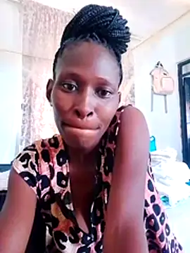 Snapshot of LOVELY-2BERRY chatting on 02.14.26 LOVELY-2BERRY online show from 02.14.26