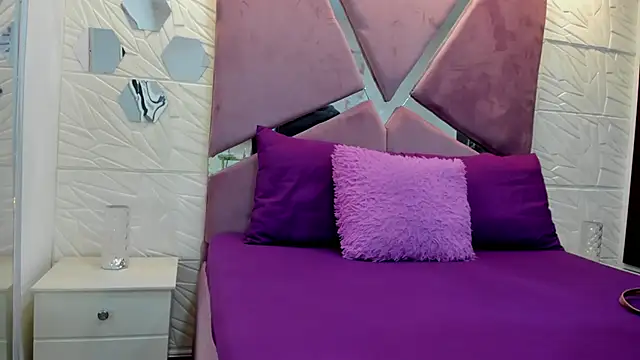 Charlotte Ice1 online show from 09.25.25