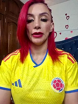 Snapshot of RedQueenMilf chatting on 06.24.26 RedQueenMilf online show from 06.24.26