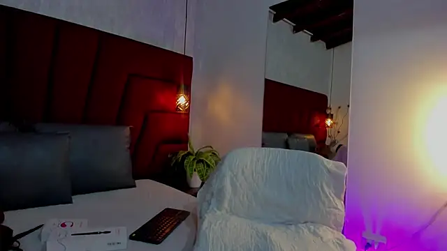 LadyLuminary online show from 07.11.26